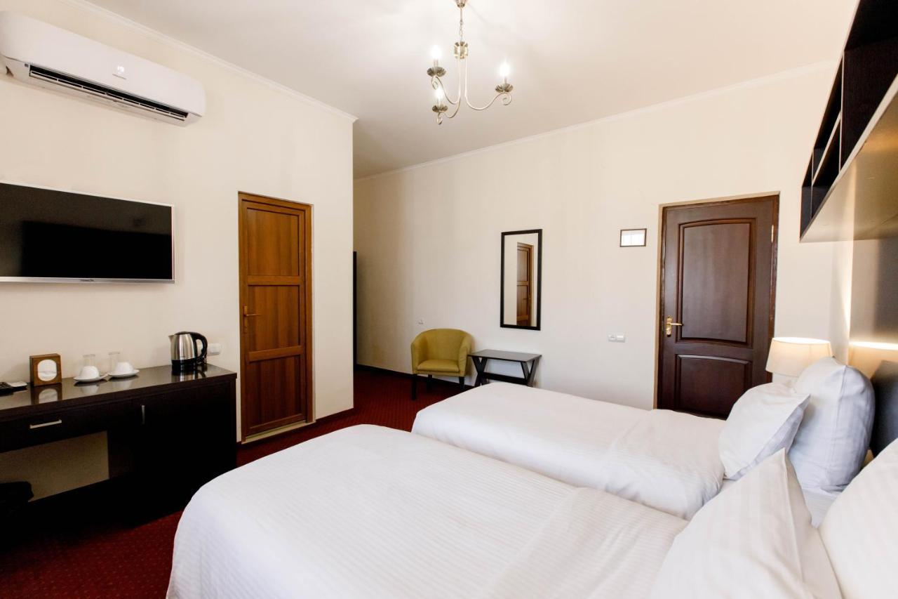 14 Floor Hotel เยเรวาน ภายนอก รูปภาพ