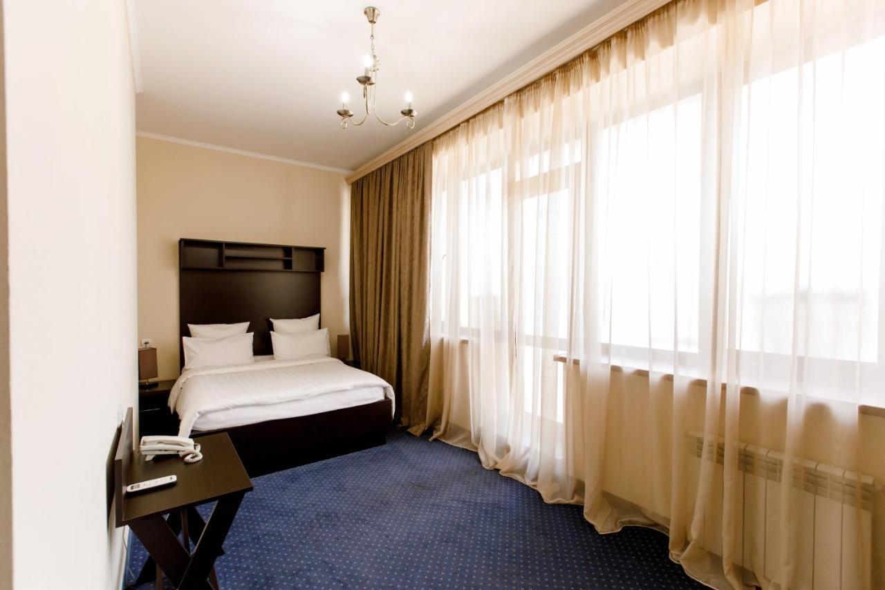 14 Floor Hotel เยเรวาน ภายนอก รูปภาพ
