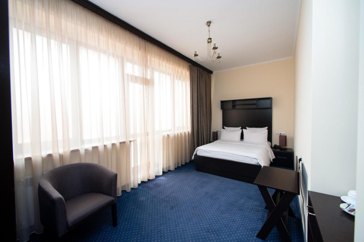14 Floor Hotel เยเรวาน ภายนอก รูปภาพ