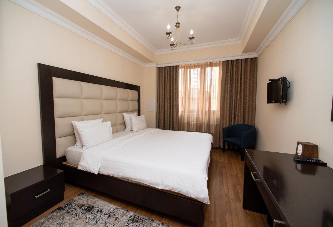 14 Floor Hotel เยเรวาน ภายนอก รูปภาพ